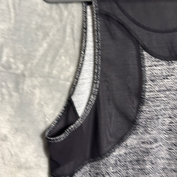 Lululemon tank top Women's L Gray Sleeveless‎ lightweight sheer accents quality - Picture 6 of 11